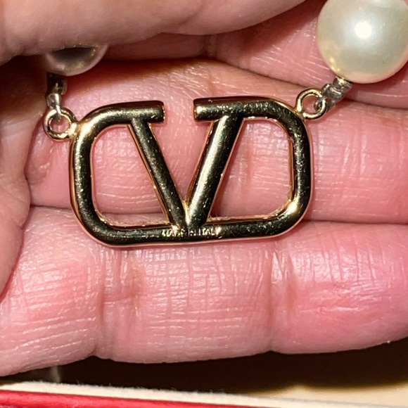 Preloved Valentino pearl necklace pristine condition comes with original box. - Picture 7 of 9